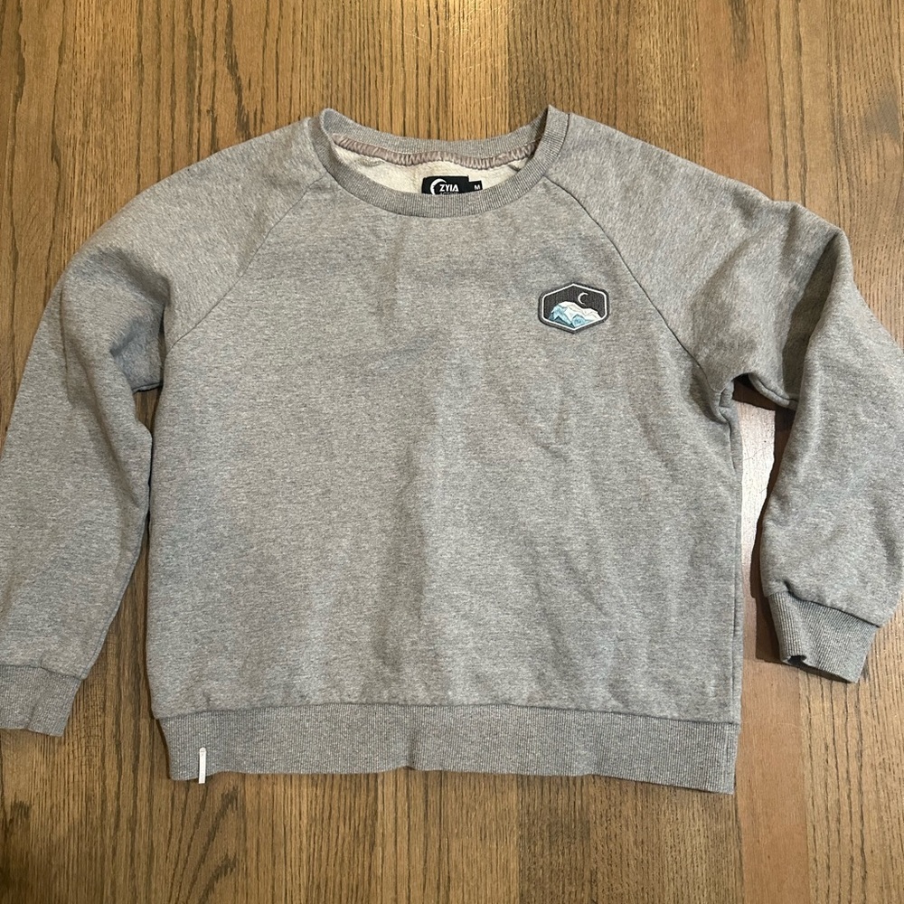 Zyia Active Crewneck-Size Medium
